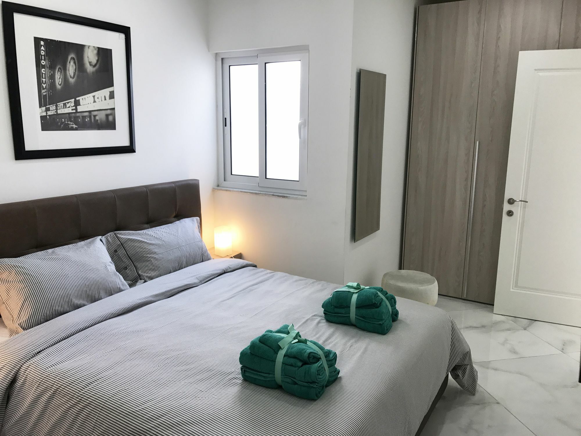 Isola Del Mar Hotel Gzira Ngoại thất bức ảnh